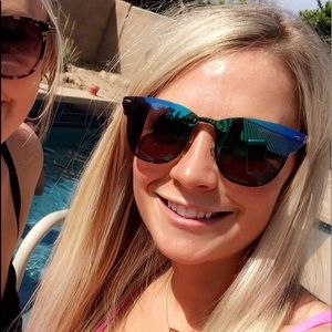 Meet your Posher, Kelli